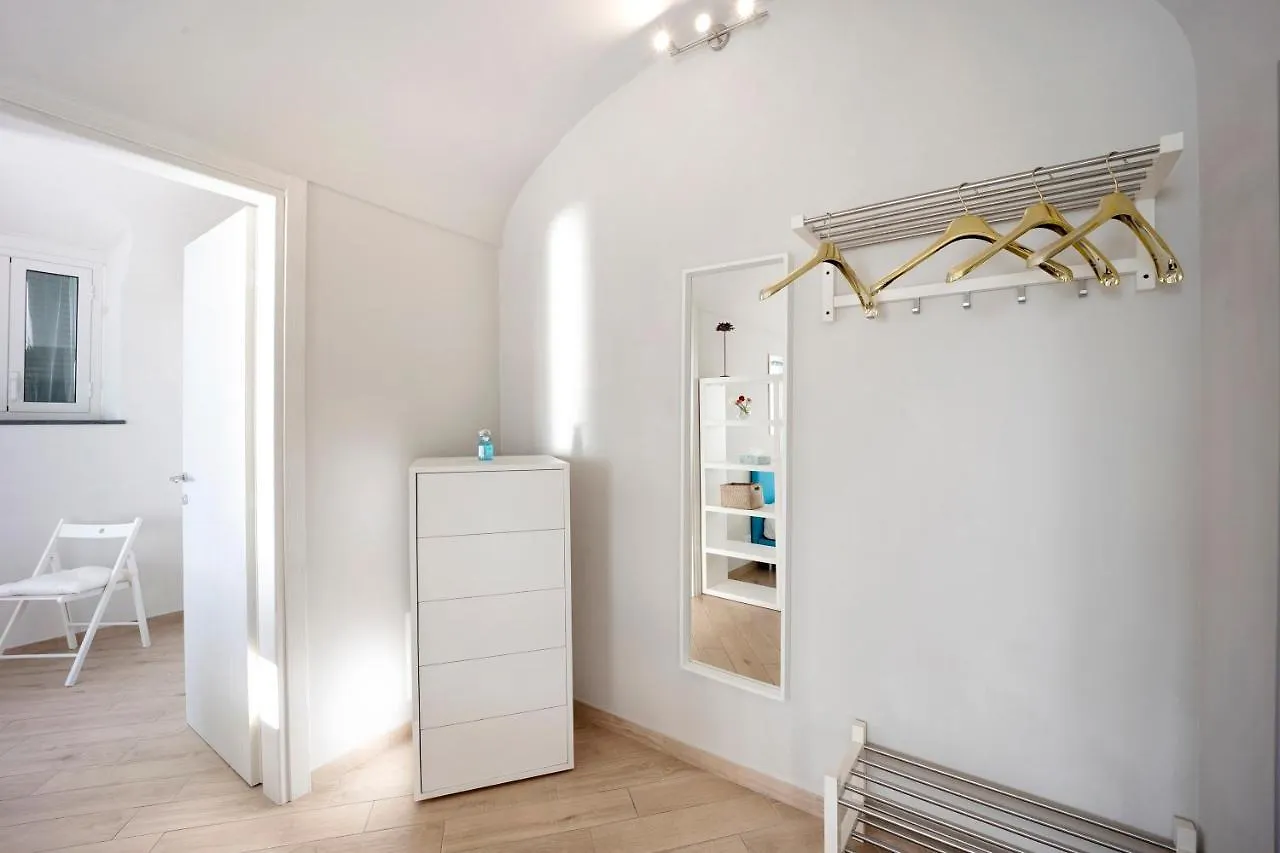 Old City Apartment Seaview Bordighera